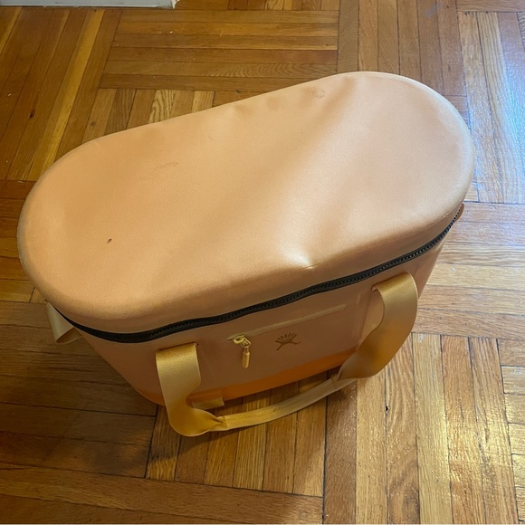 Hydro Flask Unbound Series 18 Liter Tote Cooler in Goldenrod Yellow - Picture 10 of 13